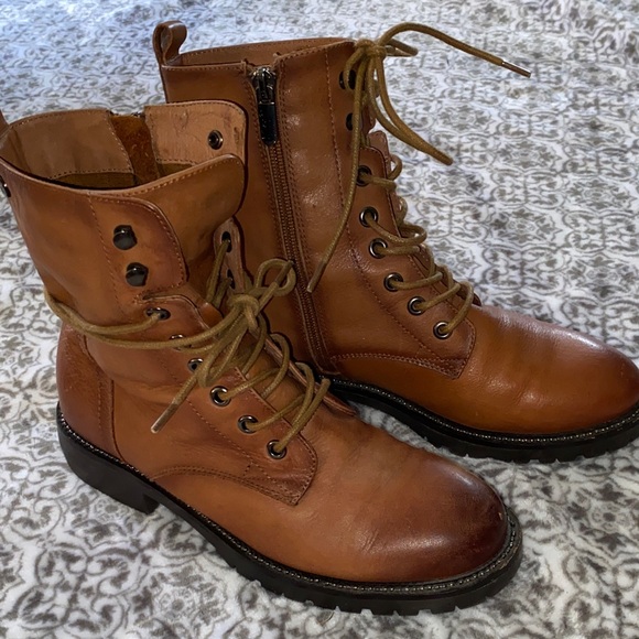 Women's Lace-Up Ankle Boots in chestnut brown. 100% genuine soft leather - Picture 3 of 9